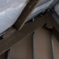 Moet isolatie van hardschuim worden afgedekt?